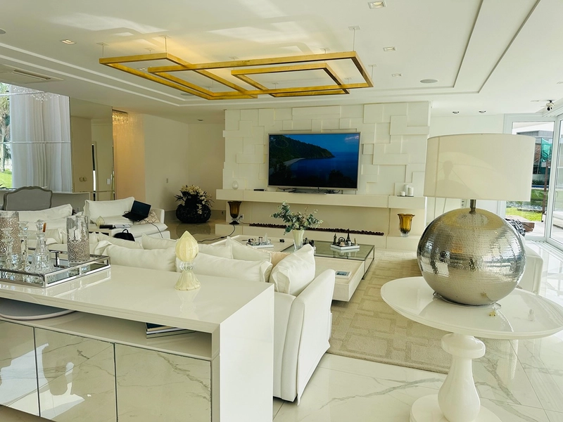 Mansão beira lago no condomínio Enseada Lagos em Xangri-Lá: 5ª foto da galeria de imagens do imóvel