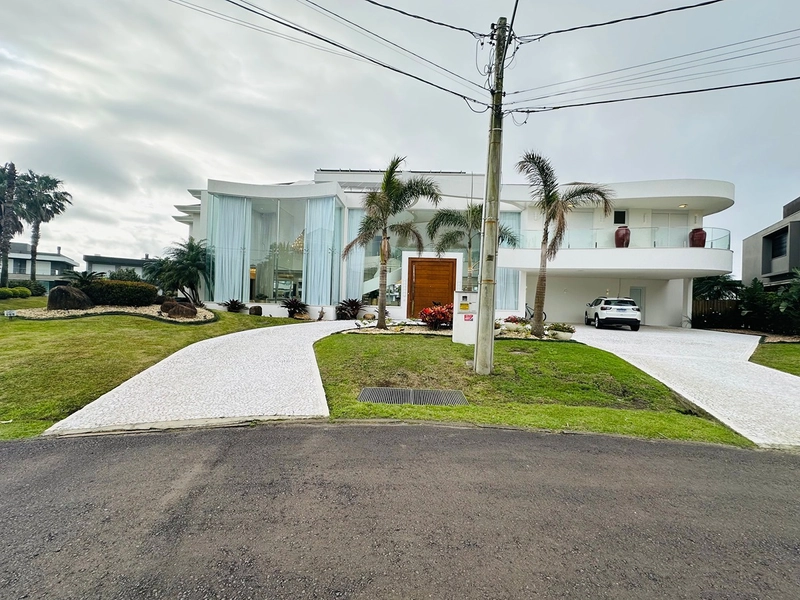 Mansão beira lago no condomínio Enseada Lagos em Xangri-Lá: 59ª foto da galeria de imagens do imóvel