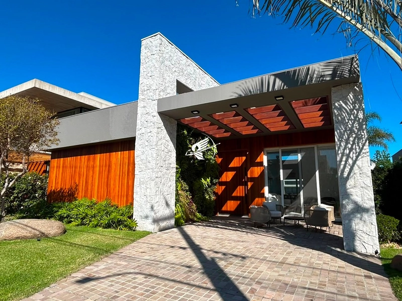 Casa térrea no Condomínio Enseada Lagos: 3ª foto da galeria de imagens do imóvel