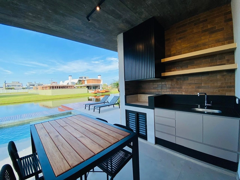 Sobrado beira lago no condomínio Amare Home Resort em Xangri-Lá: 6ª foto da galeria de imagens do imóvel