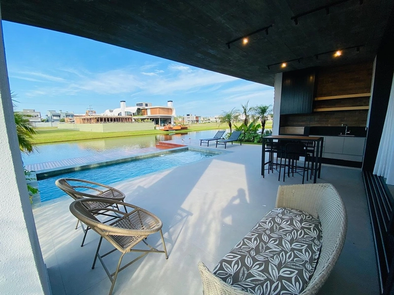 Sobrado beira lago no condomínio Amare Home Resort em Xangri-Lá: 4ª foto da galeria de imagens do imóvel