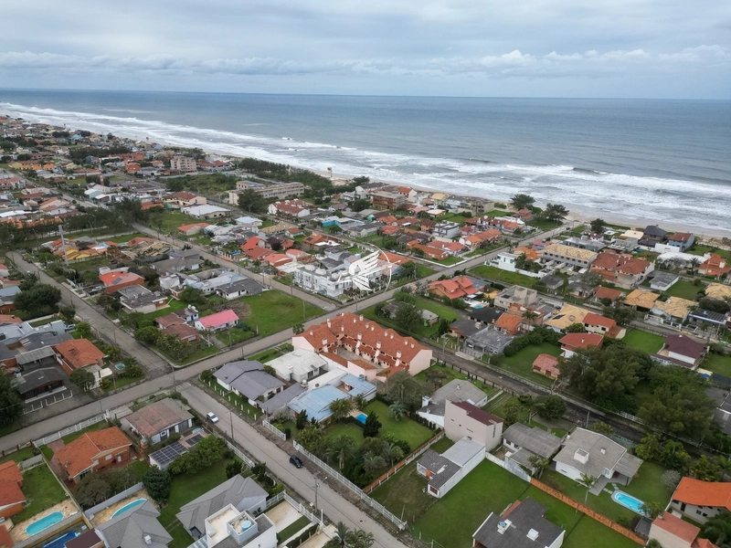 Casa térrea à venda no Centro de Xangri-Lá: 3ª foto da galeria de imagens do imóvel