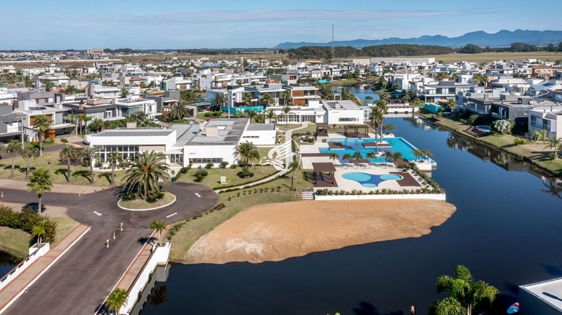 Lote/Terreno à venda no condomínio Malibu Beach Residence: 2ª foto da galeria de imagens do imóvel