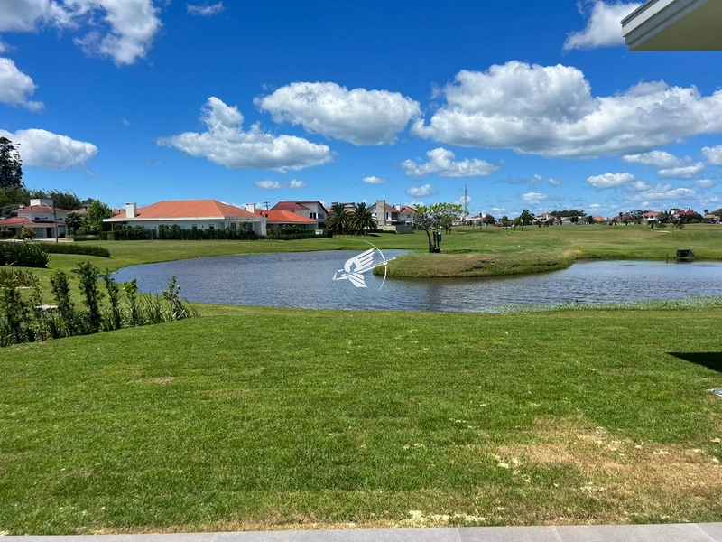 Casa beira lago à venda no condomínio Green Village Golf Club: 9ª foto da galeria de imagens do imóvel