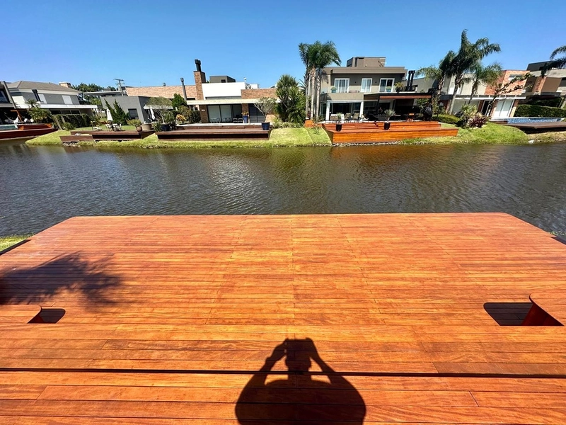 Sobrado beira lago no condomínio Malibu Beach Residence : 27ª foto da galeria de imagens do imóvel