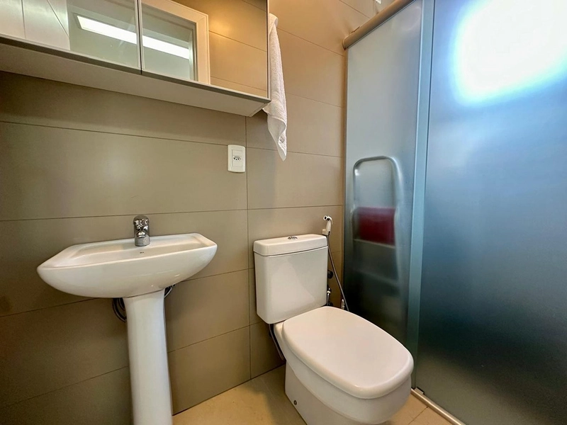 Sobrado beira lago no condomínio Malibu Beach Residence : 43ª foto da galeria de imagens do imóvel