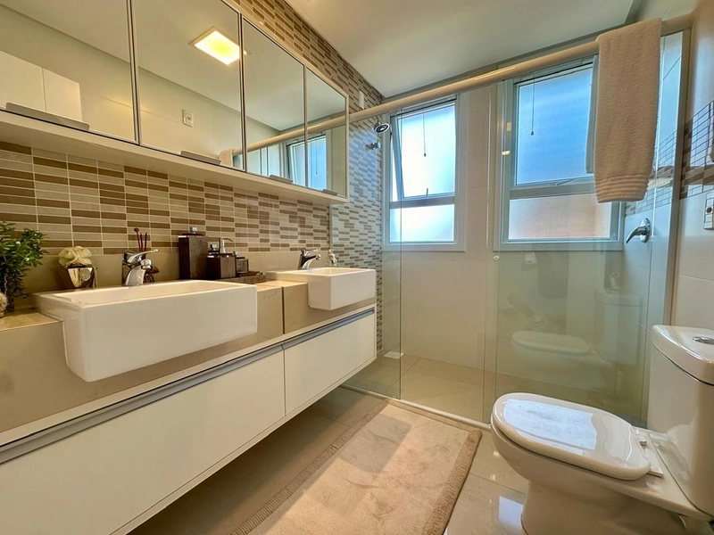 Sobrado beira lago no condomínio Malibu Beach Residence : 44ª foto da galeria de imagens do imóvel