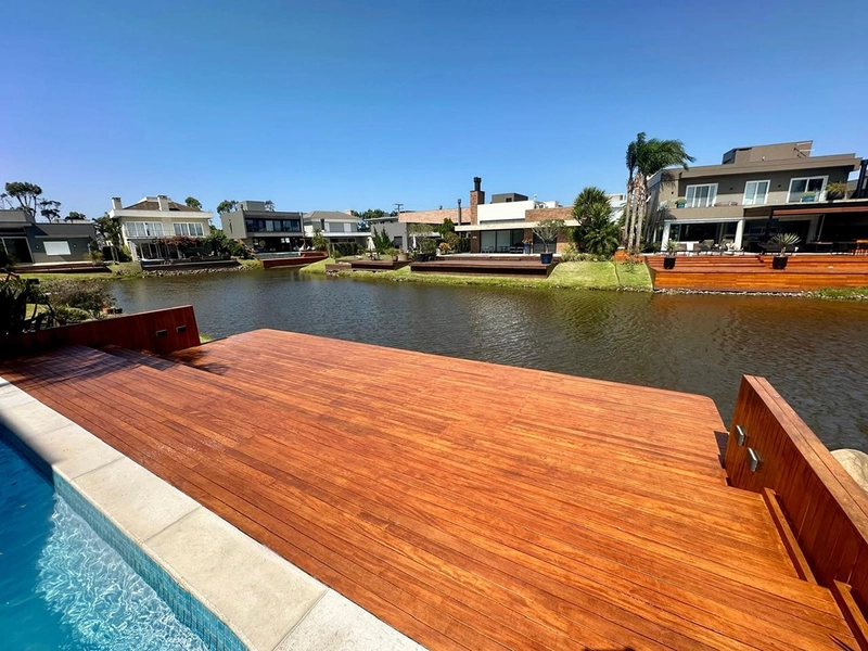 Sobrado beira lago no condomínio Malibu Beach Residence : 23ª foto da galeria de imagens do imóvel