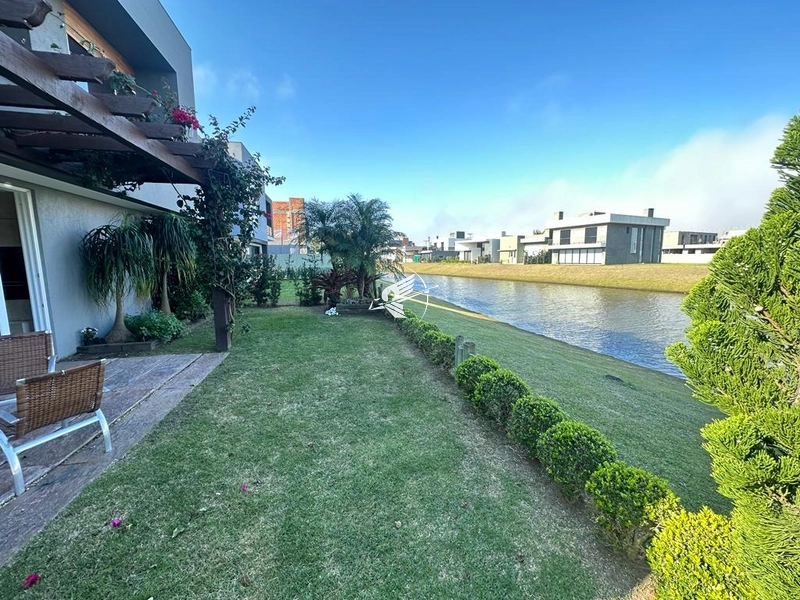 Casa beira lago à venda no condomínio Capão Ilhas Resort: 8ª foto da galeria de imagens do imóvel