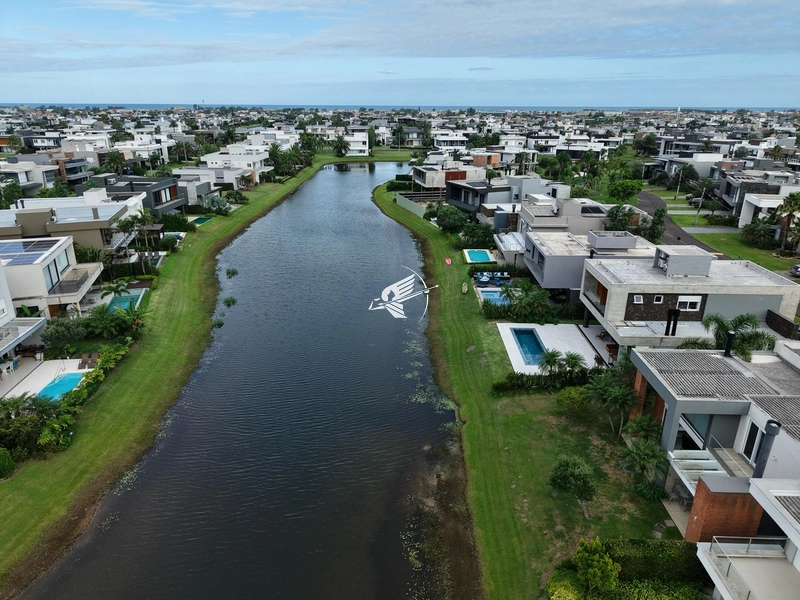 Casa Beira Lago à venda no condomínio Enseada Lagos em Xangri-Lá: 24ª foto da galeria de imagens do imóvel
