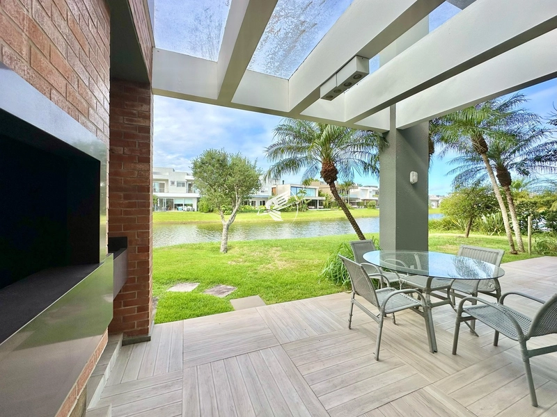 Casa Beira Lago à venda no condomínio Enseada Lagos em Xangri-Lá: 5ª foto da galeria de imagens do imóvel