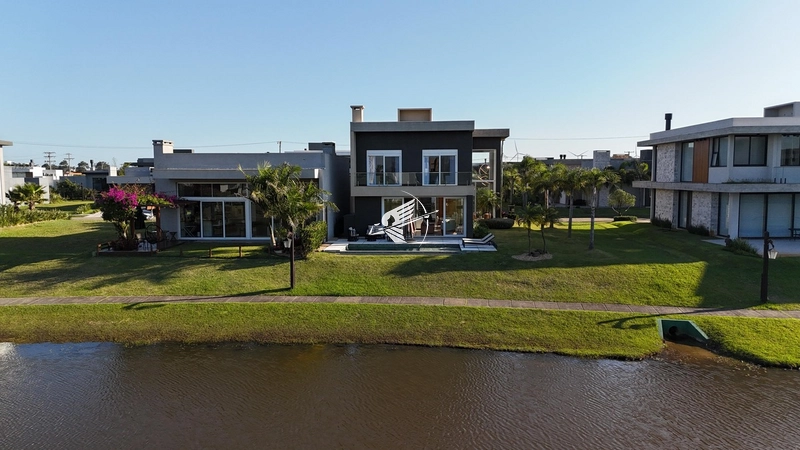 Casa beira lago à venda no condomínio Capão Ilhas Resort: 5ª foto da galeria de imagens do imóvel