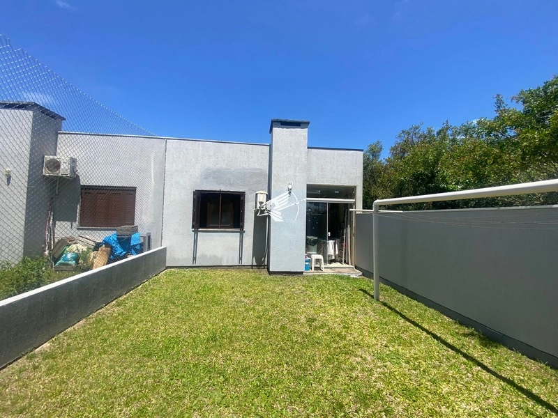 Casa geminada à venda em Rainha do Mar: 3ª foto da galeria de imagens do imóvel