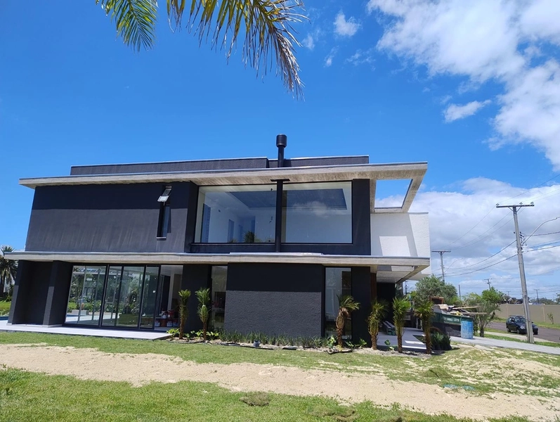 Casa Beira Lago à venda no condomínio Enseada Lagos - Xangri-Lá: 2ª foto da galeria de imagens do imóvel