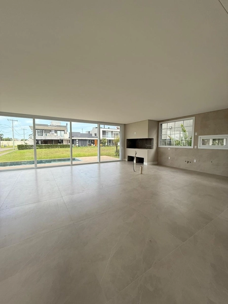 Casa beira lago à venda no condomínio Capão Ilhas Resort: 3ª foto da galeria de imagens do imóvel