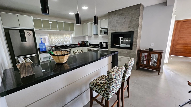 Casa à venda no condomínio Dubai Resort : 12ª foto da galeria de imagens do imóvel