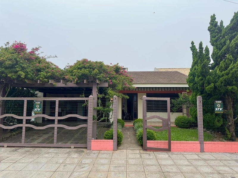 Casa à venda no Centro de Xangri-Lá: 3ª foto da galeria de imagens do imóvel