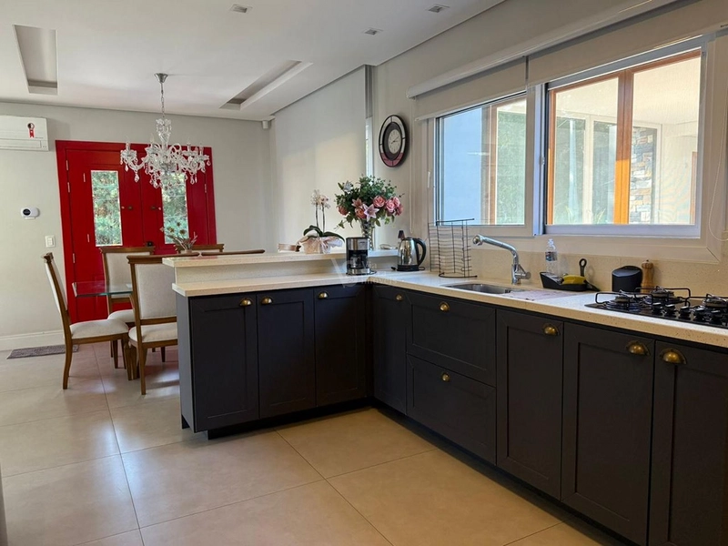 Casa de alto padrão em Gramado/RS!: 4ª foto da galeria de imagens do imóvel