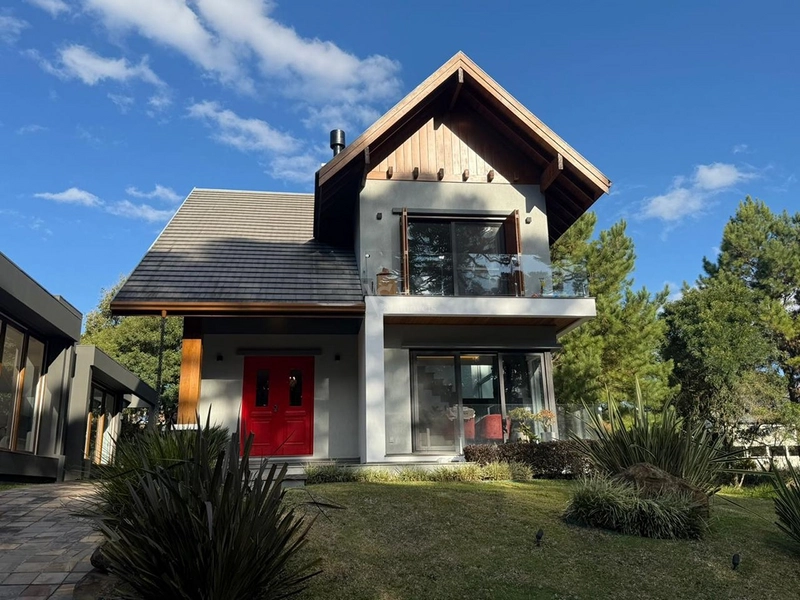 Casa de alto padrão em Gramado/RS!: 1ª foto da galeria de imagens do imóvel