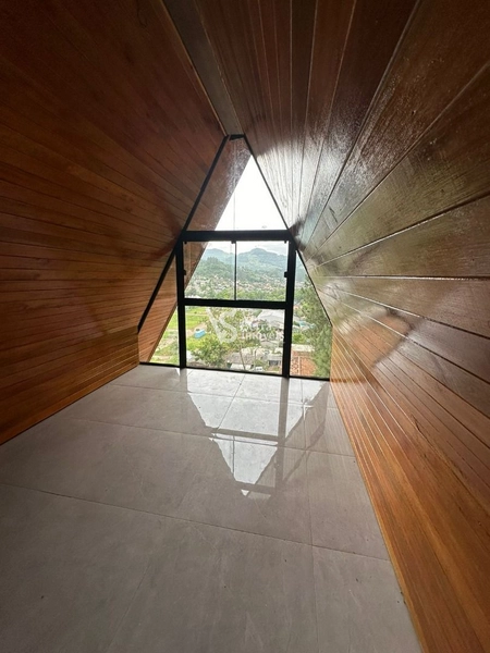 CASA ESTILO CABANA À VENDA - TRÊS COROAS/QUILOMBO: 8ª foto da galeria de imagens do imóvel