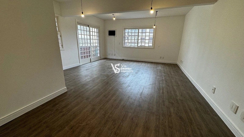 Sala á venda: 4ª foto da galeria de imagens do imóvel