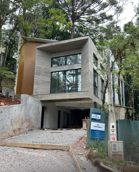 Casa em Condomínio Pinheiro Grosso em Canela : 1ª foto da galeria de imagens do imóvel