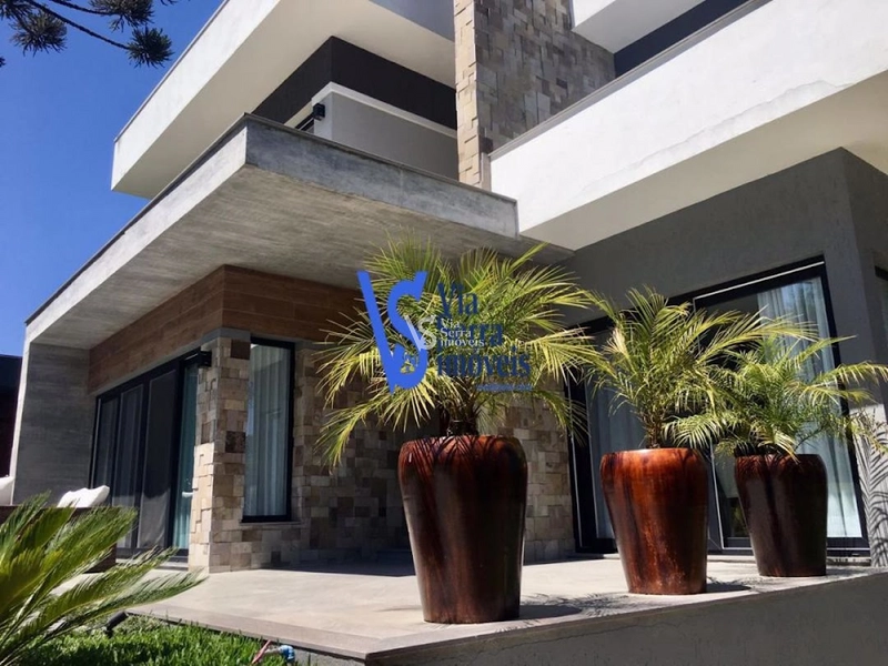 Casa Residencial à venda, no centro de Canela/RS!: 1ª foto da galeria de imagens do imóvel