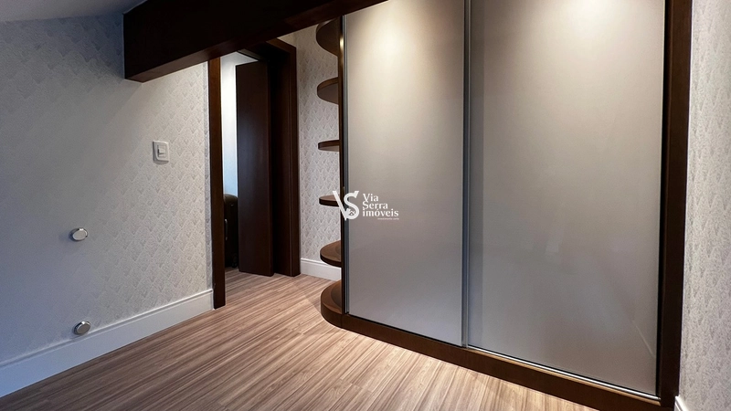 Duplex no Condomínio Laje de Pedra, em Canela: 10ª foto da galeria de imagens do imóvel