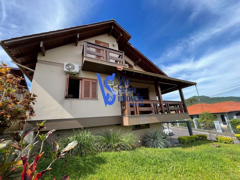 Linda casa  de esquina localizada no Bairro Bom Pastor: 5ª foto da galeria de imagens do imóvel