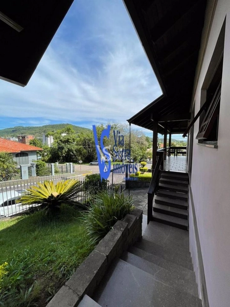 Linda casa  de esquina localizada no Bairro Bom Pastor: 3ª foto da galeria de imagens do imóvel