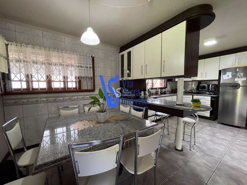 Linda casa  de esquina localizada no Bairro Bom Pastor: 8ª foto da galeria de imagens do imóvel