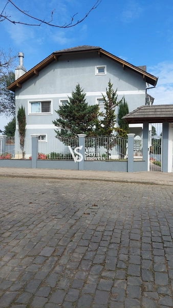 Casa Geminada Triplex - Bairro Serrano : 1ª foto da galeria de imagens do imóvel