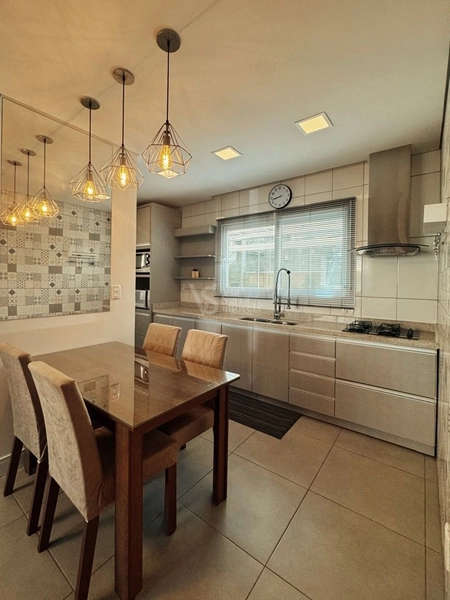 Ideal para Morar ou Investir - Sobrado Mobiliado e Decorado: 1ª foto da galeria de imagens do imóvel