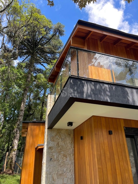 Uma Casa Onde Arquitetura e Natureza se Encontram: 16ª foto da galeria de imagens do imóvel