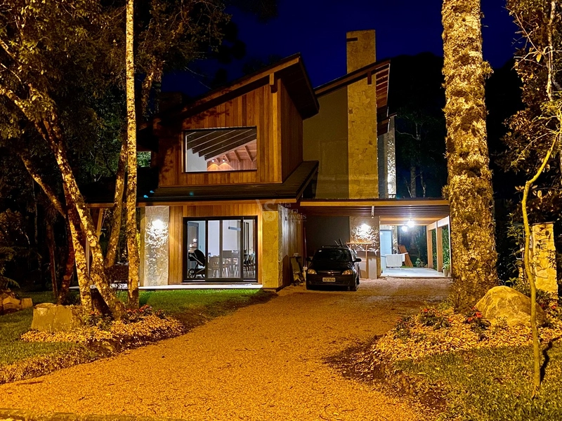 Uma Casa Onde Arquitetura e Natureza se Encontram: 12ª foto da galeria de imagens do imóvel