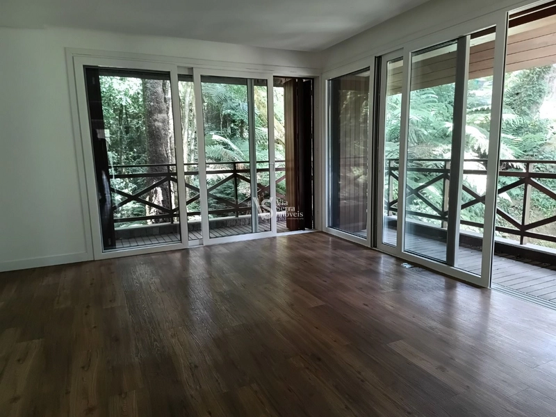 Casa Residencial à venda, no Condomínio O Bosque, em Gramado/RS!: 2ª foto da galeria de imagens do imóvel