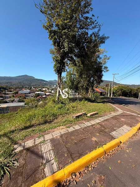 Terreno de Esquina com Vista em Igrejinha: 1ª foto da galeria de imagens do imóvel