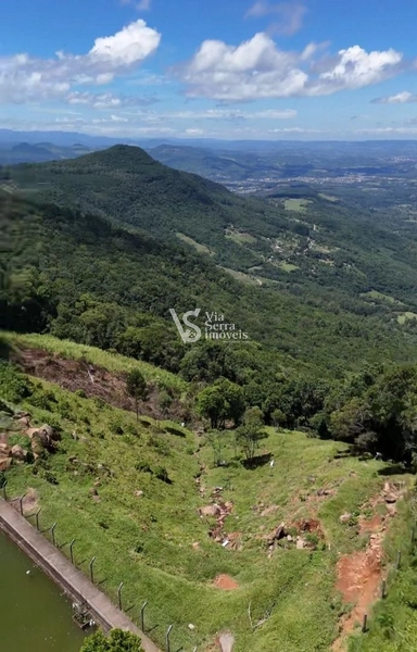 Sitio com 2.5 hectares de beleza natural na majestosa Serra Grande: 4ª foto da galeria de imagens do imóvel