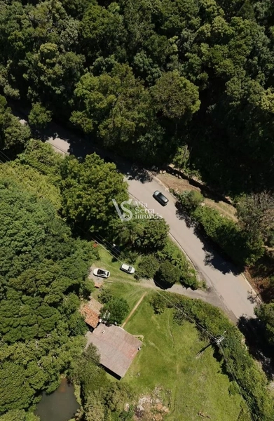 Sitio com 2.5 hectares de beleza natural na majestosa Serra Grande: 1ª foto da galeria de imagens do imóvel