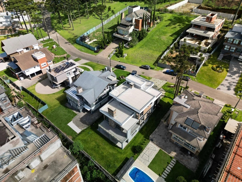 Casa Residencial à venda, no Centro de  Canela/RS!: 10ª foto da galeria de imagens do imóvel