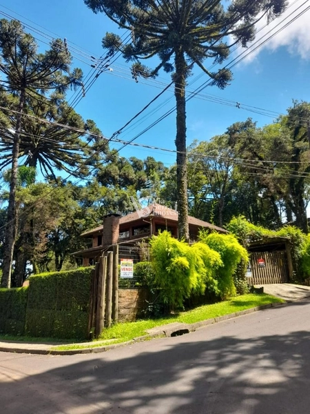 Charmosa casa à venda no Palace Hotel!: 2ª foto da galeria de imagens do imóvel