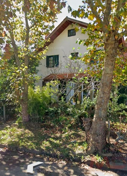 Casa a venda em Canela. rs casa dividida em 4 apartamentos otima para renda aluguel: 30ª foto da galeria de imagens do imóvel