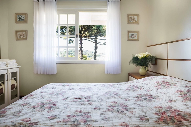 CASA EM CANELA : 13ª foto da galeria de imagens do imóvel