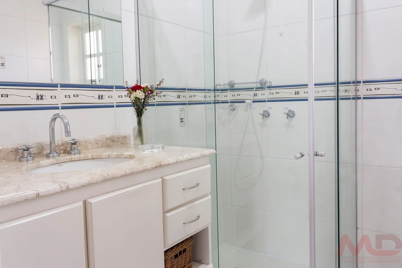 CASA EM CANELA : 52ª foto da galeria de imagens do imóvel