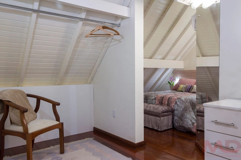 CASA EM CANELA : 48ª foto da galeria de imagens do imóvel