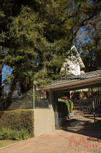 CASA EM CANELA : 14ª foto da galeria de imagens do imóvel