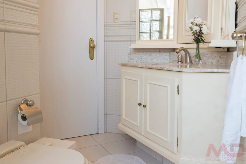 CASA EM CANELA : 31ª foto da galeria de imagens do imóvel