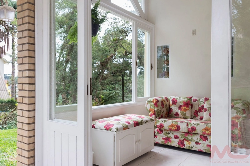 CASA EM CANELA : 22ª foto da galeria de imagens do imóvel