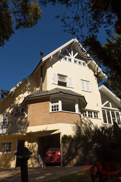 CASA EM CANELA : 16ª foto da galeria de imagens do imóvel