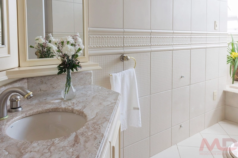 CASA EM CANELA : 32ª foto da galeria de imagens do imóvel